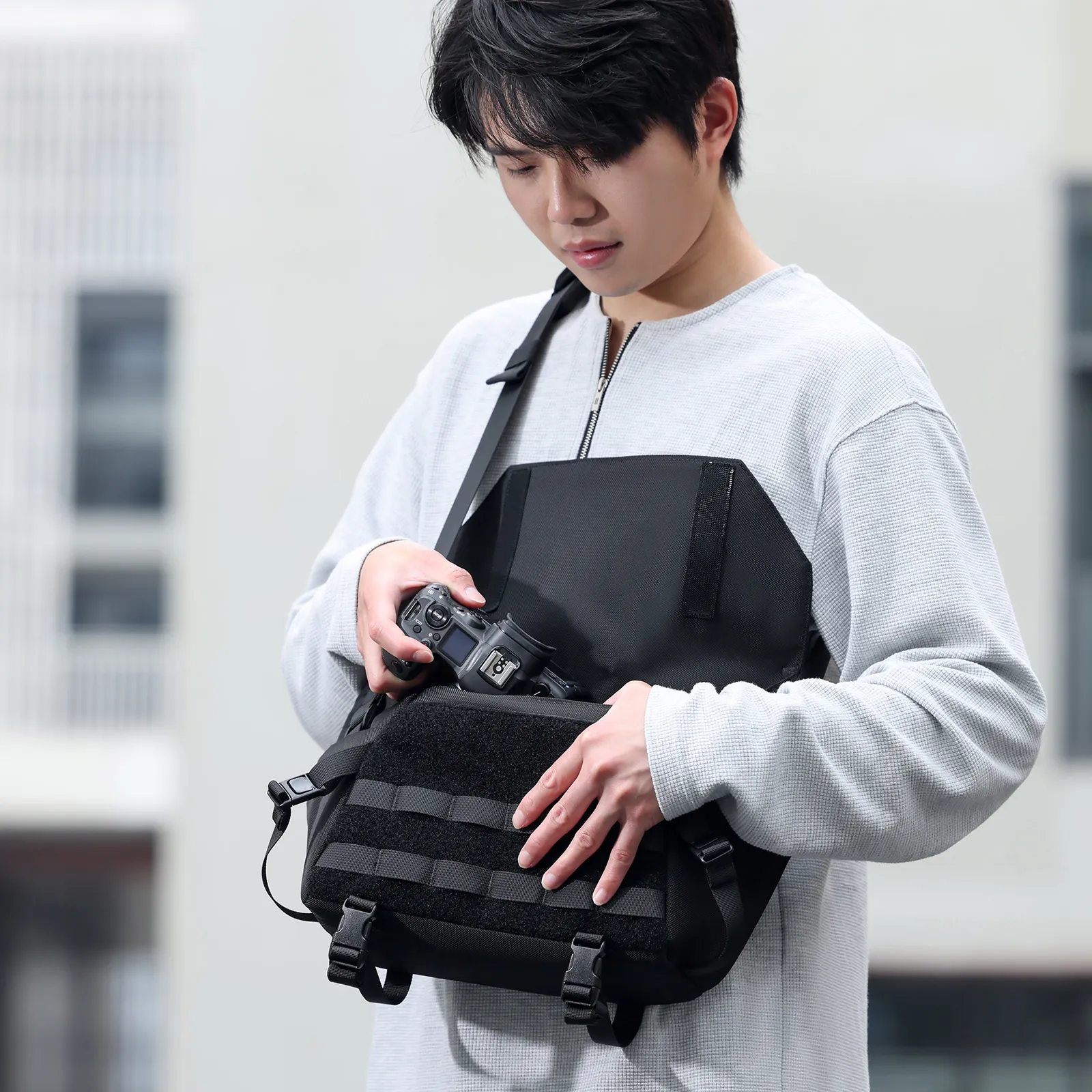 Ulanzi BC08 Camera Sling Bag B010 - Image 7